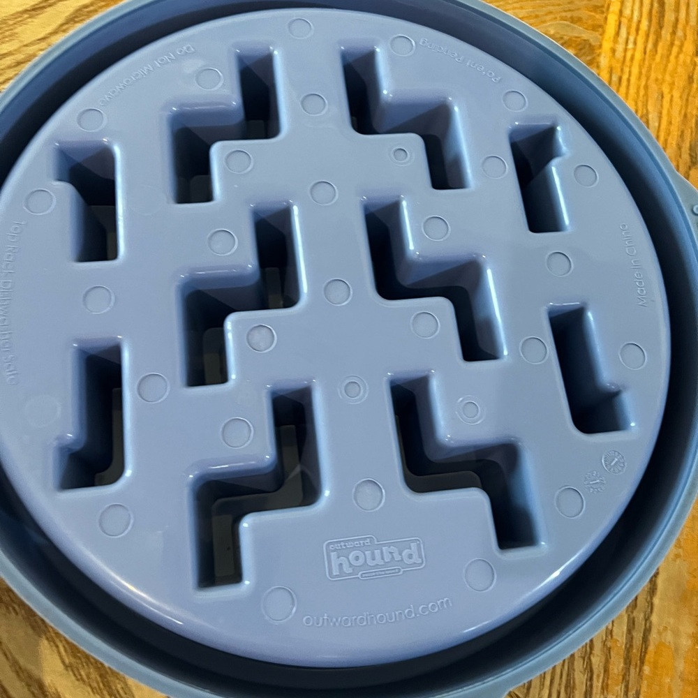 Slow feeder dog bowl - Picture 2 of 4